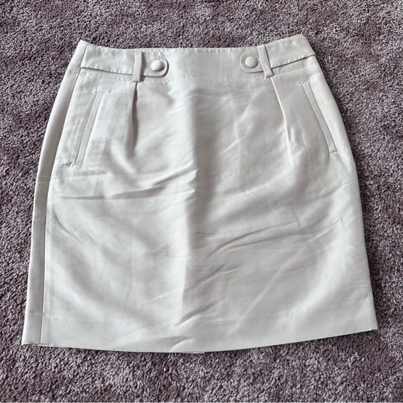 Banana Republic Dresses & Skirts - Women’s Banana Republic Mini Skirt